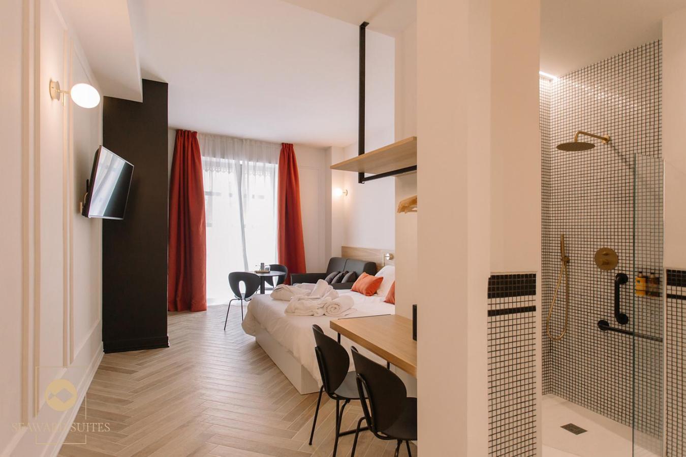 Castelar Palace & By Seaward Suites